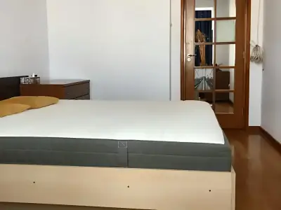 Apartament inchiriere Sector 3 Bucuresti dormitor cu pat